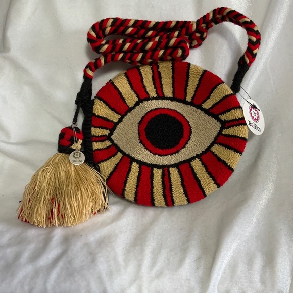 🆕Wayuu crossbody evil eye round tapestry bag!! Made in Colombia 🇨🇴 - Picture 2 of 8